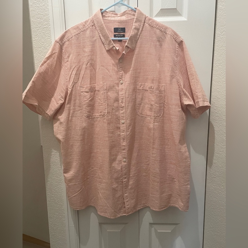 Izod Men's Light Peach Casual Button Down Shirt
